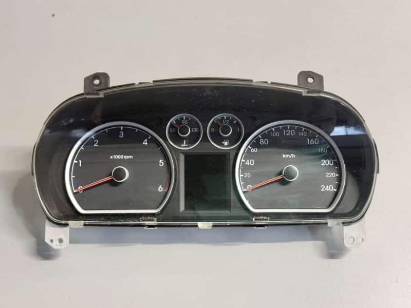 Original gebraucht 940032R220 Kombiinstrument Tachometer Hyundai i30 2010. Oe-Teilenummer: 940032R220, 11001335301U, -