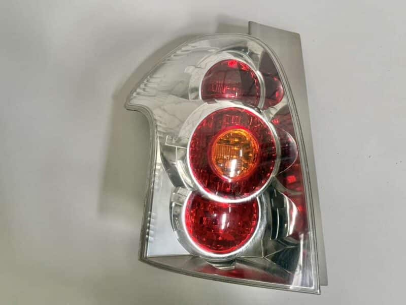 Original gebraucht Rückleuchte links TOYOTA Verso 2008.