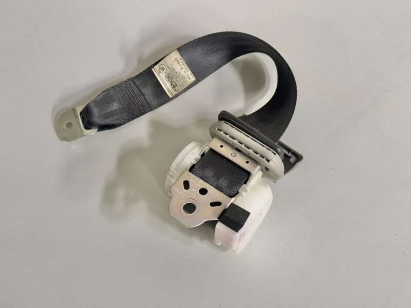 Original gebraucht Sicherheitsgurt Hinten Rechts TOYOTA Verso 2008. Oe-Teilenummer: 7L1550, 7L1550