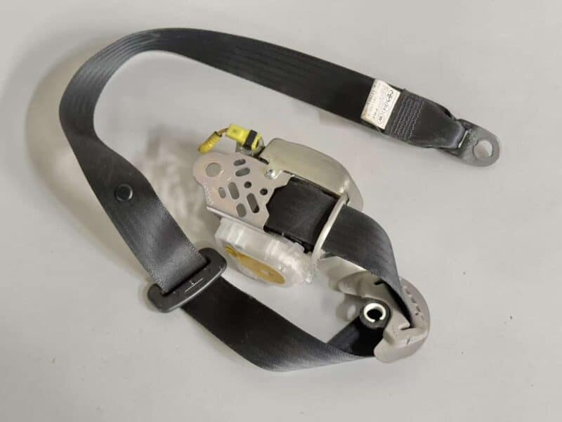 Original gebraucht Sicherheitsgurt Vorne Rechts TOYOTA Verso 2008. Oe-Teilenummer: 7P1150P, 7P1150-P