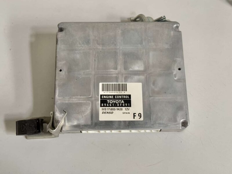 Original gebraucht Motorsteuergerät ECU Denso TOYOTA Verso 2008. Oe-Teilenummer: 896610F091, MB1758009430, 89661-0F091, MB175800-9430