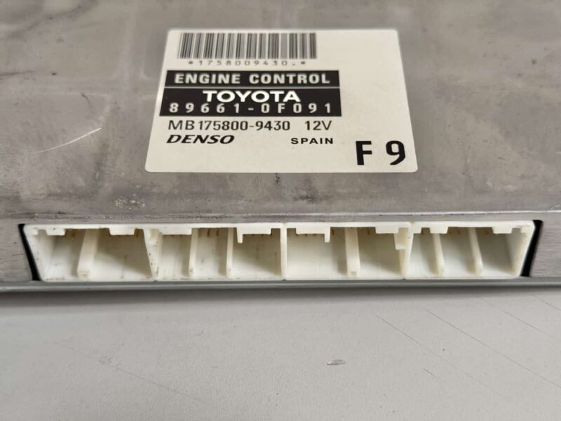 Original gebraucht Motorsteuergerät ECU Denso TOYOTA Verso 2008. Oe-Teilenummer: 896610F091, MB1758009430, 89661-0F091, MB175800-9430