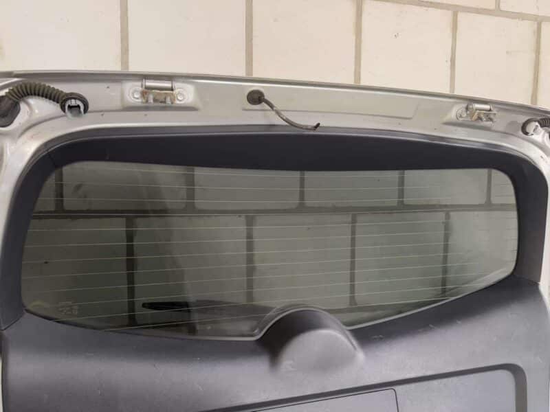 Original gebraucht Heckklappe Komplett TOYOTA Verso 2008. Oe-Teilenummer: Heckklappe, -