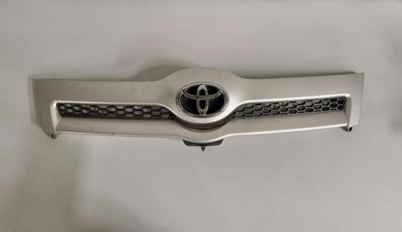 Original gebraucht kühlergrill TOYOTA Verso 2008. Oe-Teilenummer: 531110F020, 53111-0F020