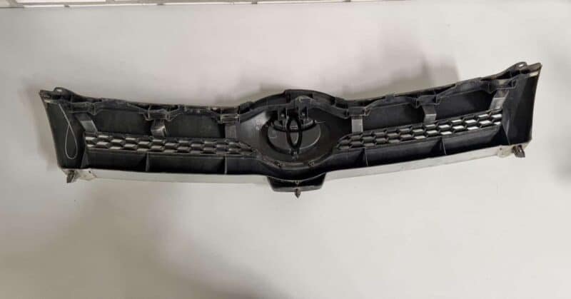 Original gebraucht kühlergrill TOYOTA Verso 2008. Oe-Teilenummer: 531110F020, 53111-0F020