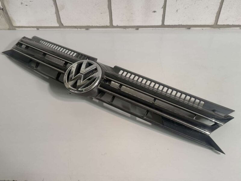 Original gebraucht Kühlergrill mit Blende VW Golf Plus 2009 5M0853653D. Oe-Teilenummer: 5M0853653D, 5M0853653D