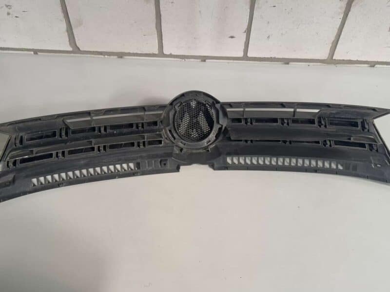 Original gebraucht Kühlergrill mit Blende VW Golf Plus 2009 5M0853653D. Oe-Teilenummer: 5M0853653D, 5M0853653D