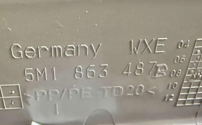 Original gebraucht Ablagefach Abdeckung Mittelkonsole Braun VW Golf Plus 2009. Oe-Teilenummer: 5M1863487, 5M1863476, 5M1863487
