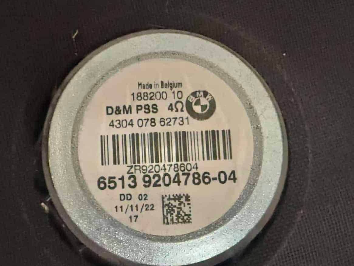 Original gebraucht Lautsprecher Subwoofer Bass BMW 116i E81 2011. Oe-Teilenummer: 65139204786, 18820010, 65139204786