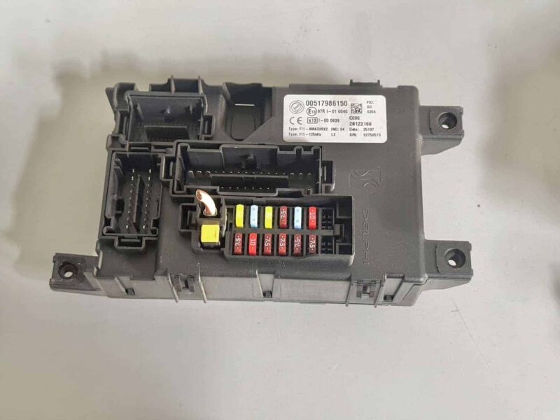 Sicherungskasten Karos.steuergerät BCM FIAT Punto 1.2 2008 00517986150, 28122166