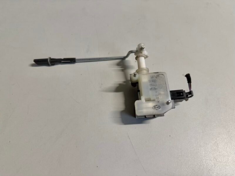 Stellmotor für Tankdeckel VW Golf Plus 2009 5M0810773, 1K5959782