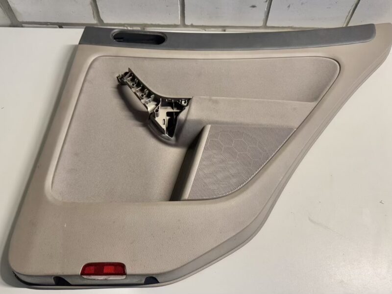 Türverkleidung Hinten rechts VW Golf Plus 2009 5M0868116