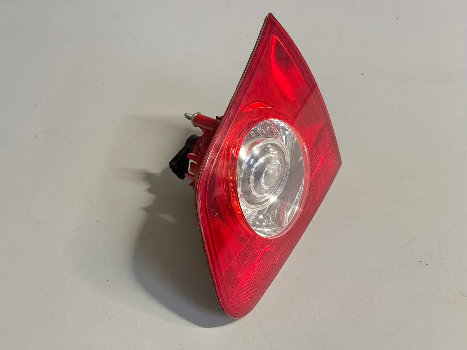 Rücklicht hinten rechts innen VW Passat 3C Kombi 2008 3C9945094, 27448002