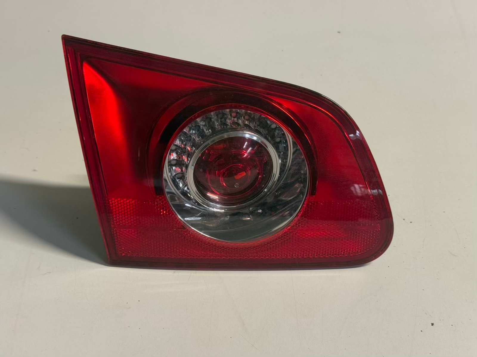 Rücklicht hinten rechts innen VW Passat 3C Kombi 2008 3C9945093, 27449002