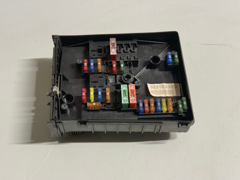 Sicherungskasten Zentralelektrik Sicherungen VW Golf Plus 2009 1K0937125D