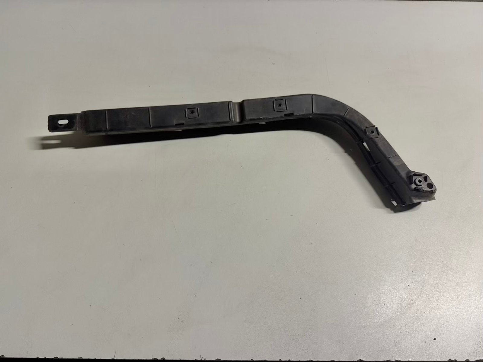 Stoßstangenhalter Halterung Führung Hinten Rechts Seat Ibiza 1.2 2008 6L6807864