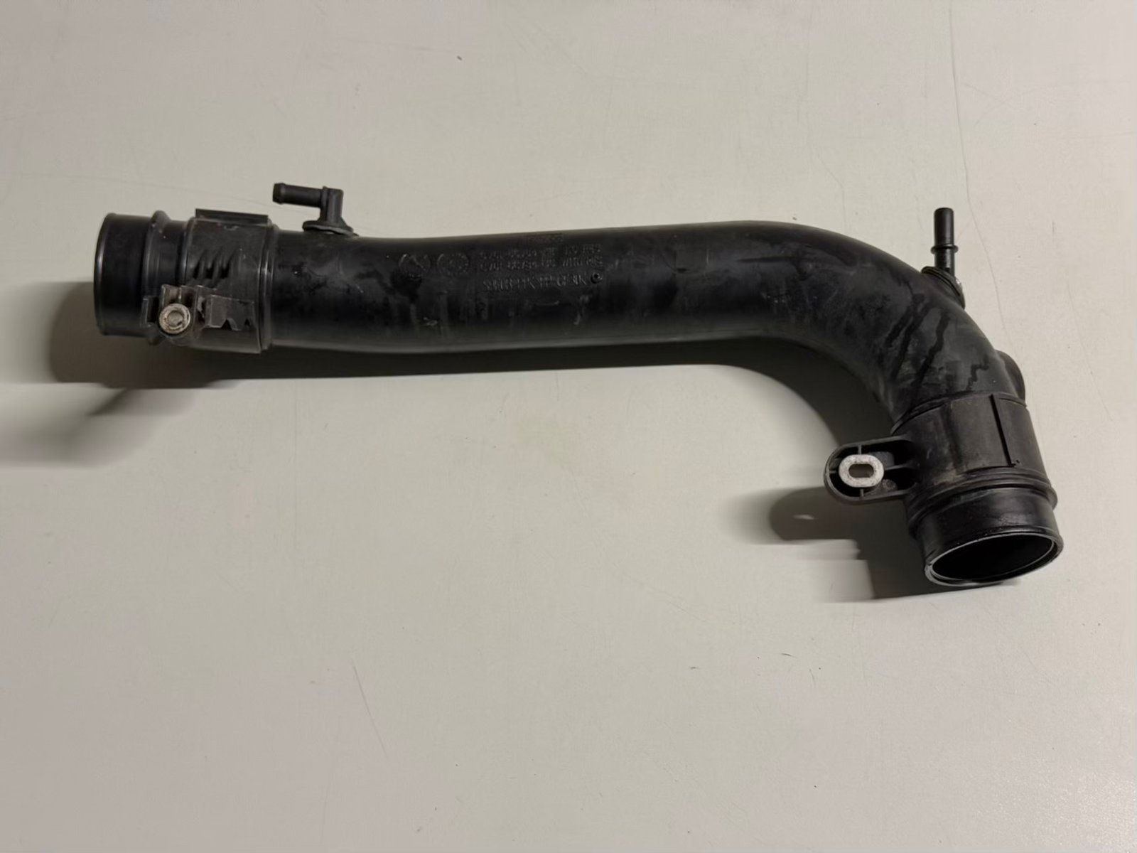 Ladeluftschlauch Druckrohr Turbolader Ford C-Max 2014 CV616C784AE