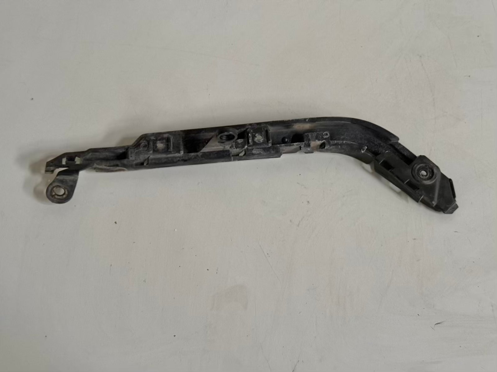 Stoßstangenhalter Links hinten N43 BMW 116i E81 E87 2011 22944911, 51127058517