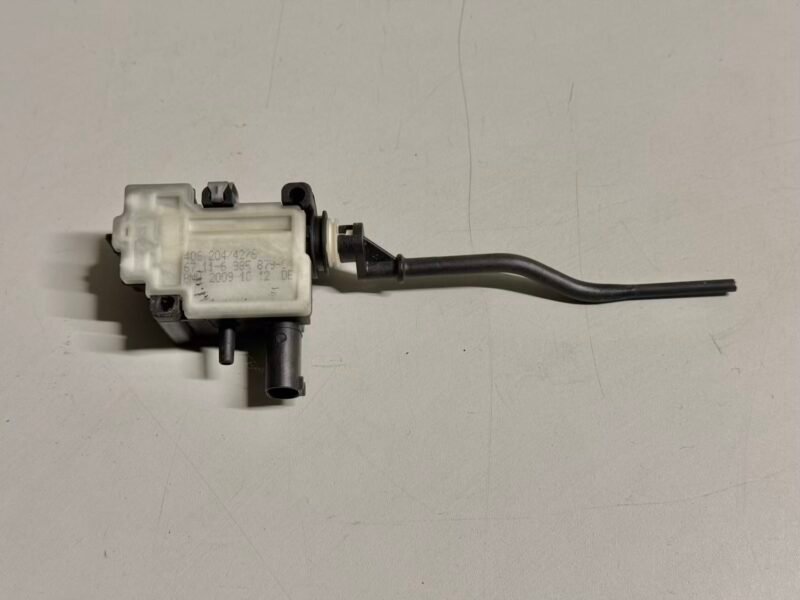Stellmotor Stellelement Tankklappe BMW 116i E81 2011 67116985879