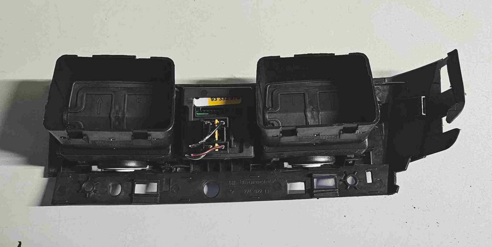 Luftdüse vorne Mitte + Schalter Warnblinker OPEL MERIVA 2003 464652911, 93332970