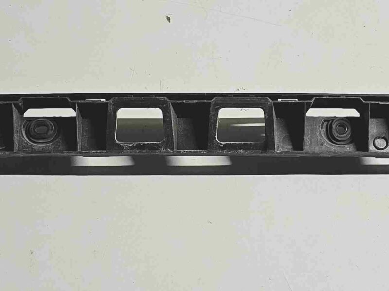 Halter Stoßstange Führungsprofil hinten mitte VW Golf Plus 2009 5M0807863