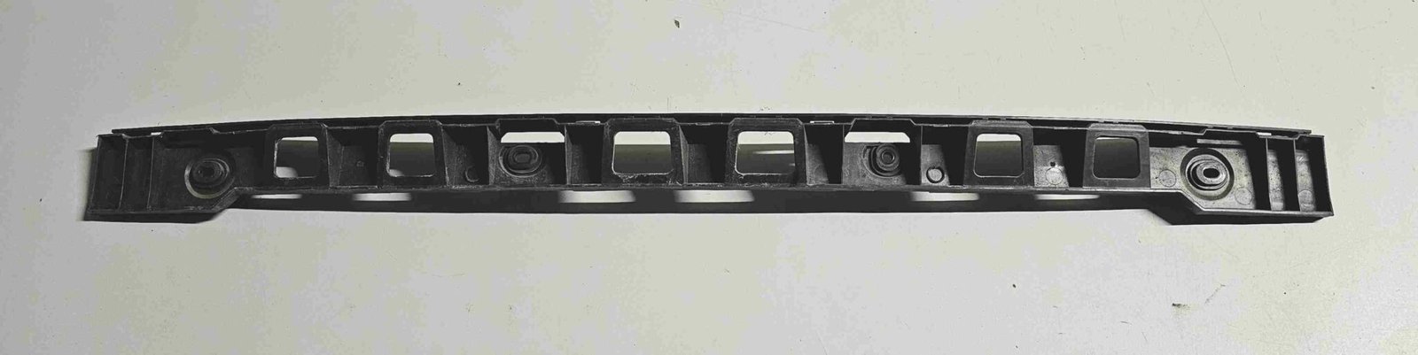 Halter Stoßstange Führungsprofil hinten mitte VW Golf Plus 2009 5M0807863