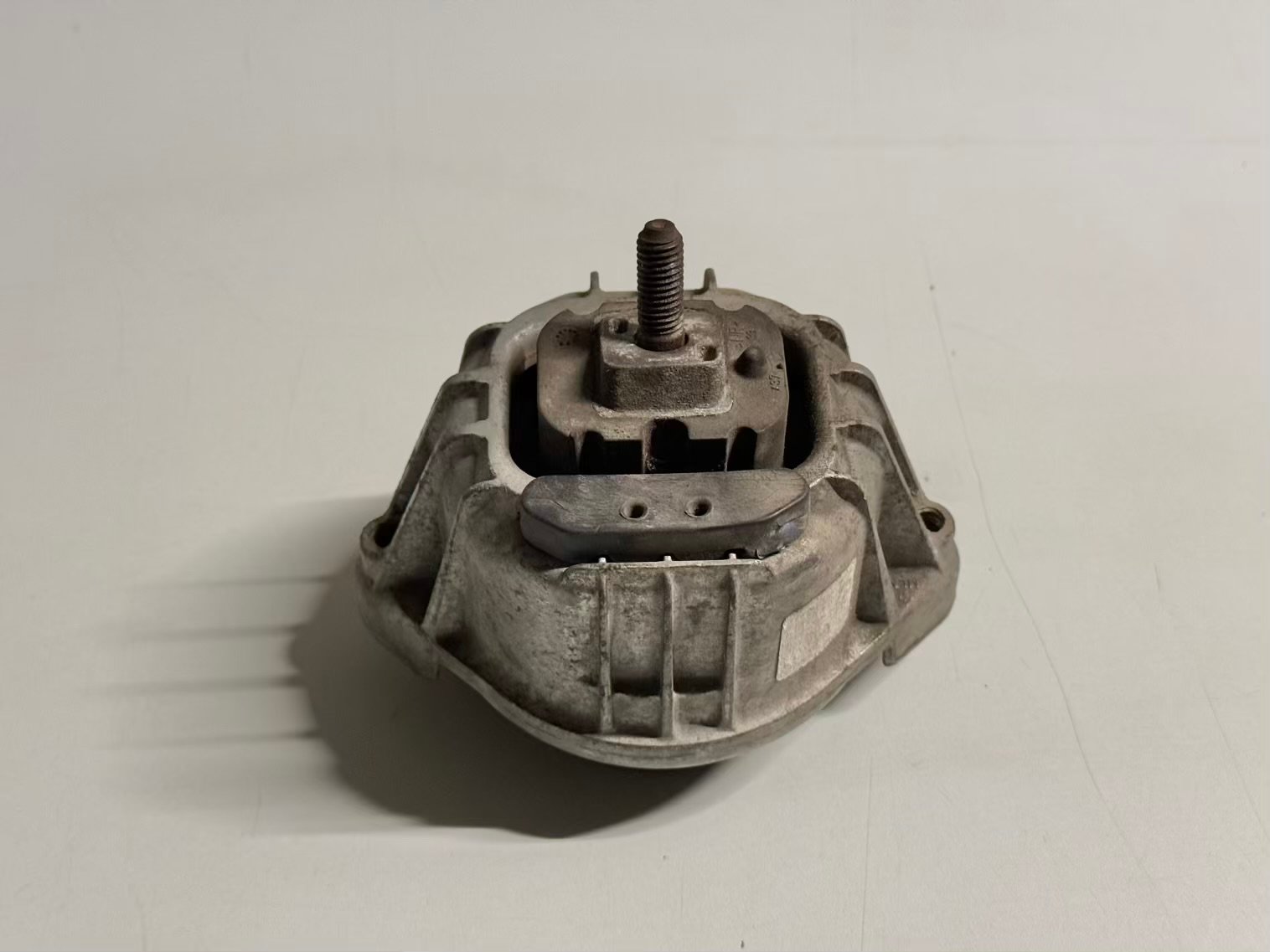 Motor Gummilager Motorhalter Lager BMW 116i E81 2011 13981112, 6768799