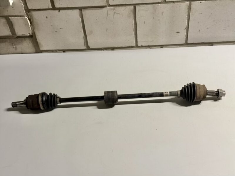 ANTRIEBSWELLE VORNE RECHTS Opel Corsa D 3149829, 13248652, 13248676