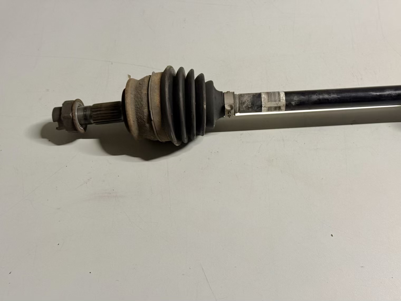 ANTRIEBSWELLE GELENKWELLE VORNE LINKS Opel Corsa D13149830, 13248675, 26119530