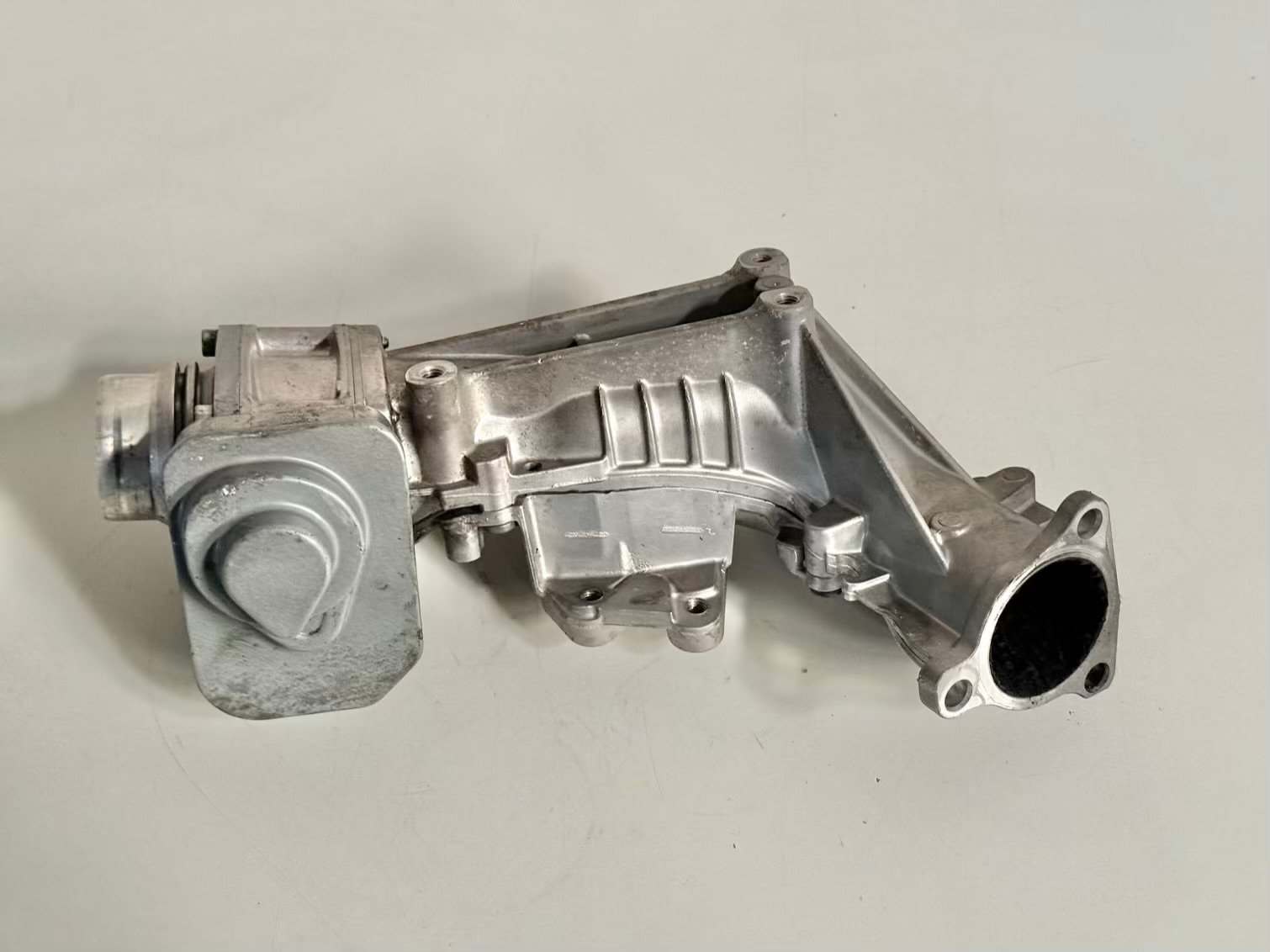 Ansaugrohr mit Drosselklappe 1.7 CDTI OPEL ASTRA-J 2011 898105210, 8973858235