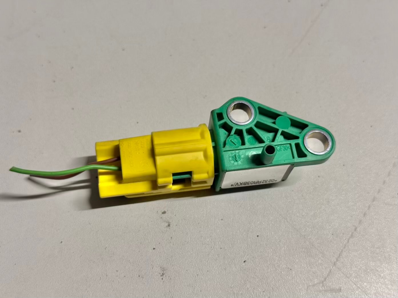 Crashsensor Airbag VW Golf Plus 2009 5M0909606, 5WK43581