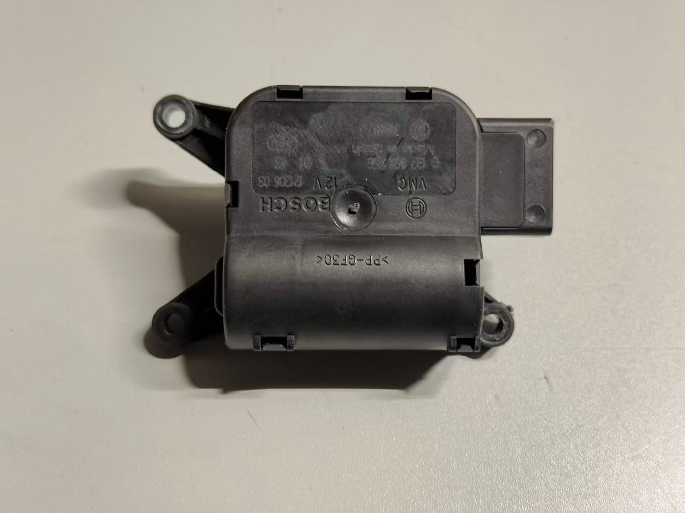 Stellmotor Umluftklappe Heizung OPEL MERIVA 2003 0132801356