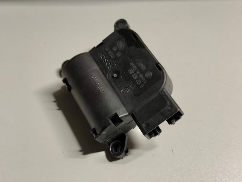 Stellmotor Umluftklappe Heizung OPEL MERIVA 2003 0132801356