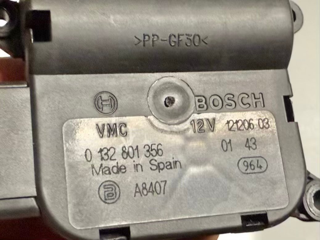 Stellmotor Umluftklappe Heizung OPEL MERIVA 2003 0132801356