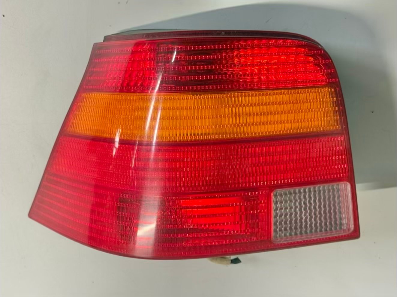 Rückleuchte Rücklicht Bremsleuchte links Golf 4 1,4 1J1 1998 1J6945095Q