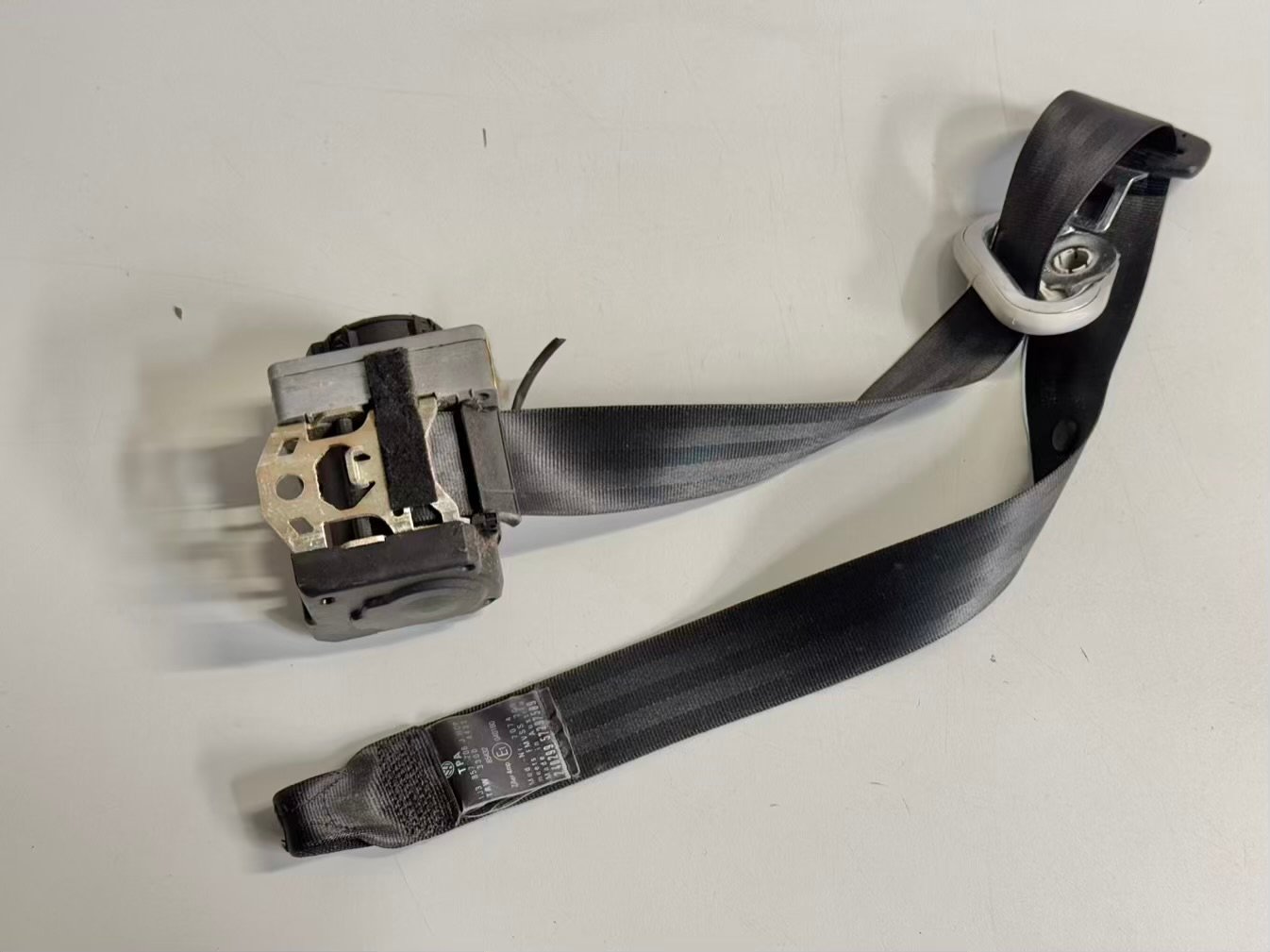 Gurt Sicherheitsgurt hinten links Golf 4 1,4 1J1 1998 C00064684, 1J3857706J