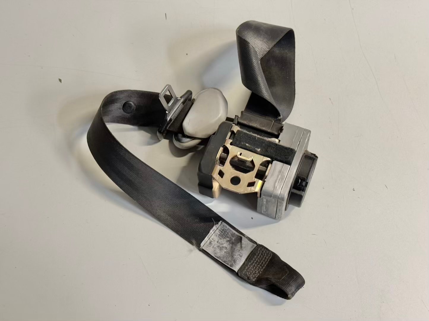 Gurt Sicherheitsgurt vorne links Golf 4 1,4 1J1 1998 C00064684, 1J3857705J