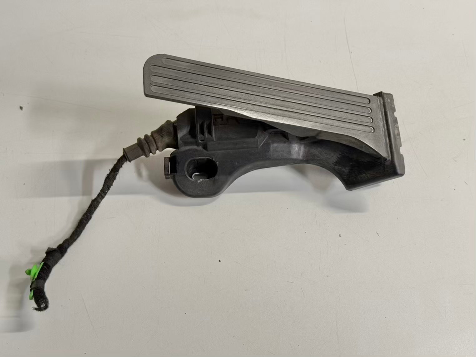 elektrisches Gaspedal Gas Geber Golf 4 1,4 1J1 1998 1T1721503E