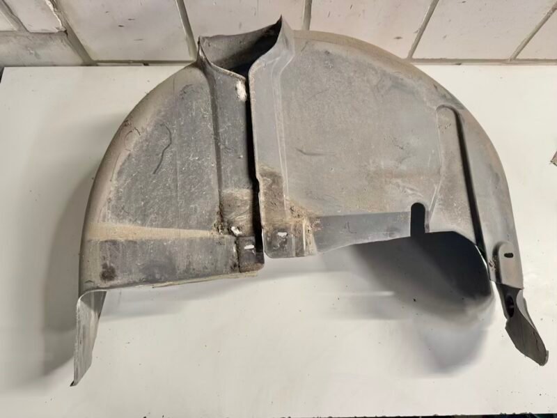 Radhausschale Radschale hinten Links Golf 4 1,4 1J1 1998 1J0810971D