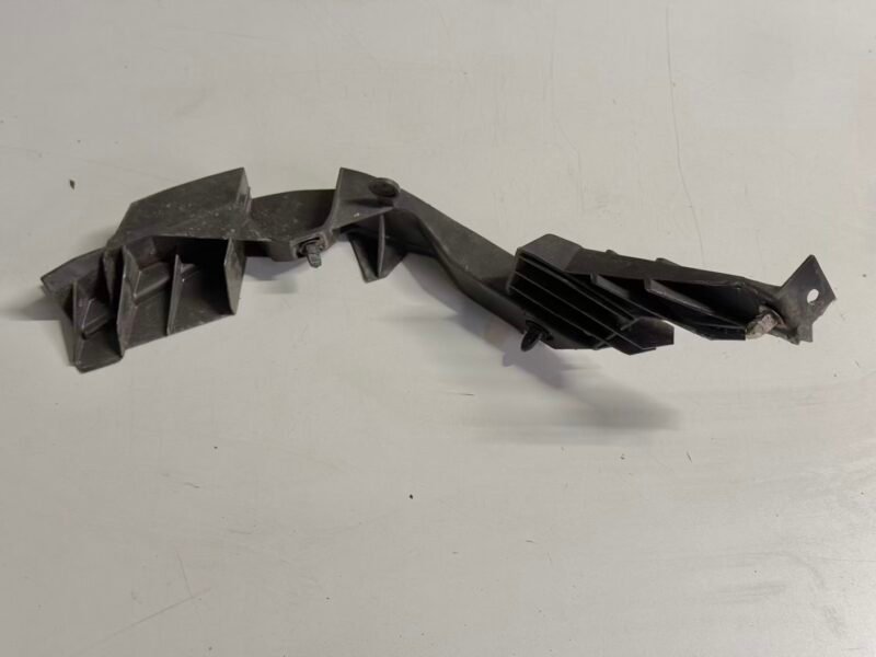 Stoßstangenhalter hinten Recht Golf 4 1,4 1J1 1998 1J6807394A