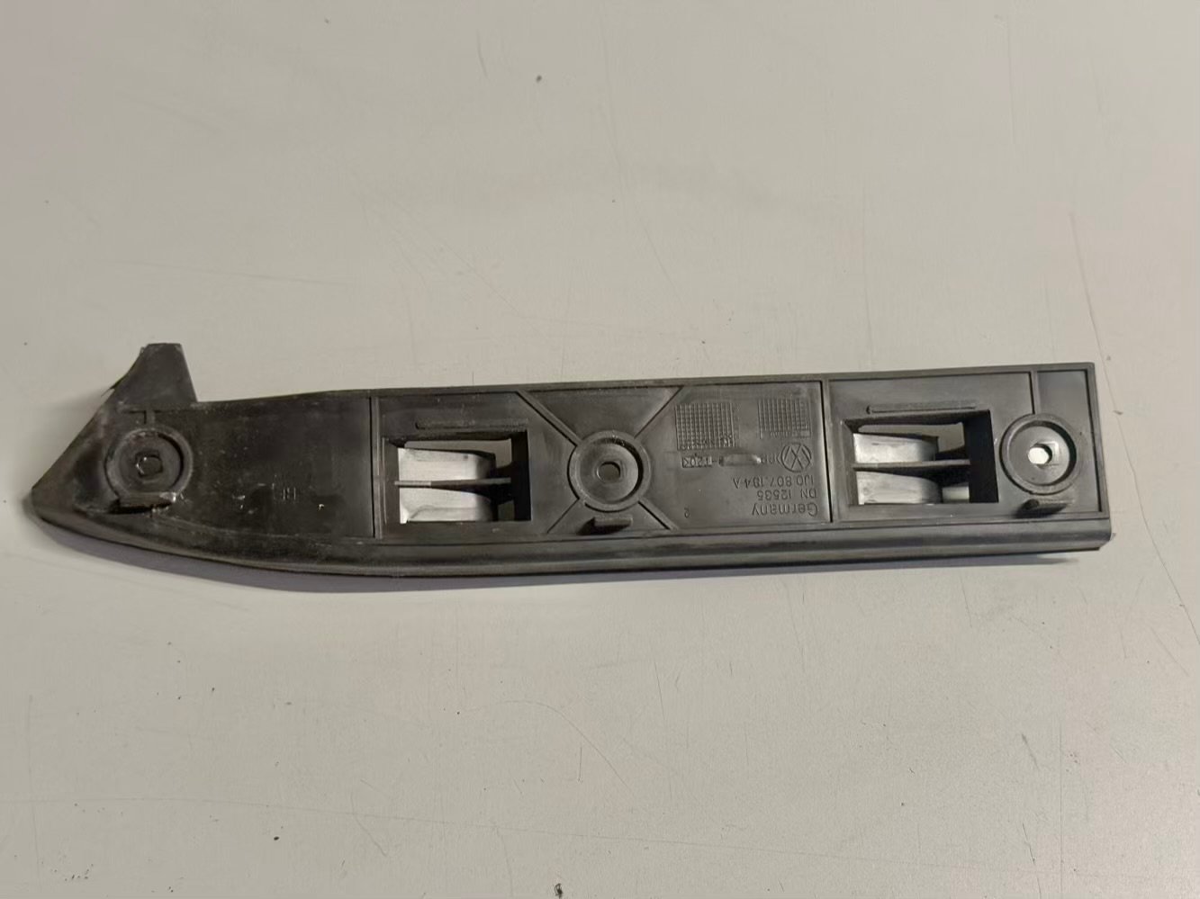 Stoßstangenhalter Halter vorn rechts Golf 4 1,4 1J1 1998 1J0807184A