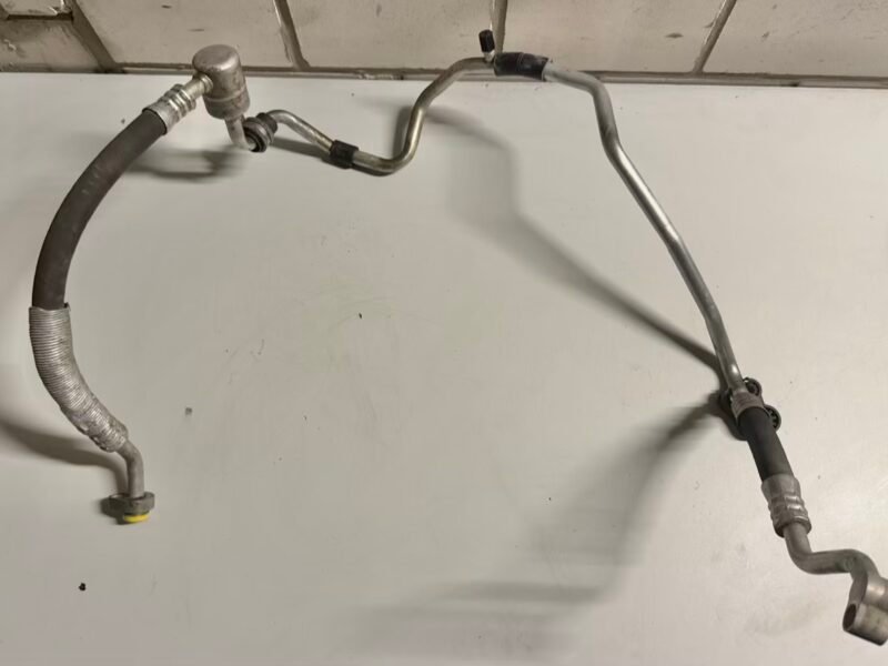 Klimaleitung Klimaschlauch VW Touran 1.6 FSI Trend 1T1 2003 1T0820743L