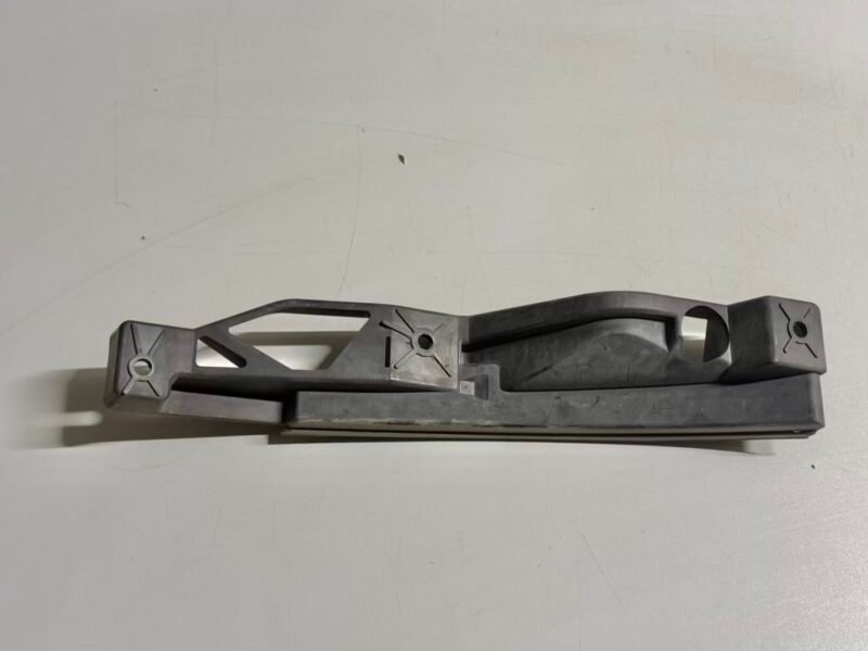 Halterung Stoßstange Vorne links VW Touran 1.6 FSI Trend 1T1 2003 1T0807889