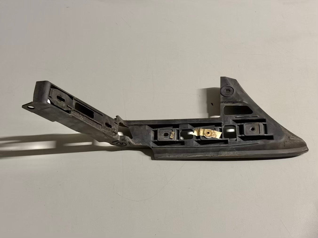 Stoßstangenhalter hinten rechts VW Touran 1.6 FSI Trend 1T1 2003 1T0807376