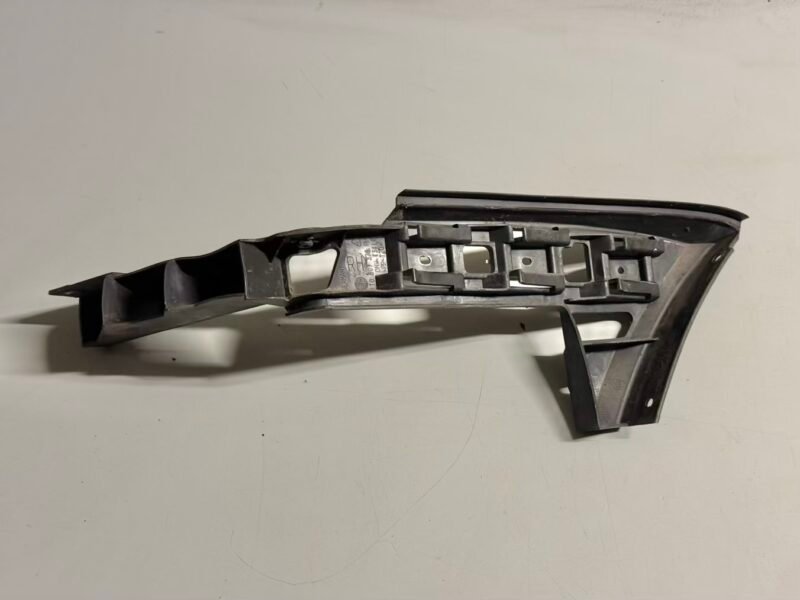 Stoßstangenhalter hinten rechts  VW Touran 1.6 FSI Trend 1T1 2003 1T0807376