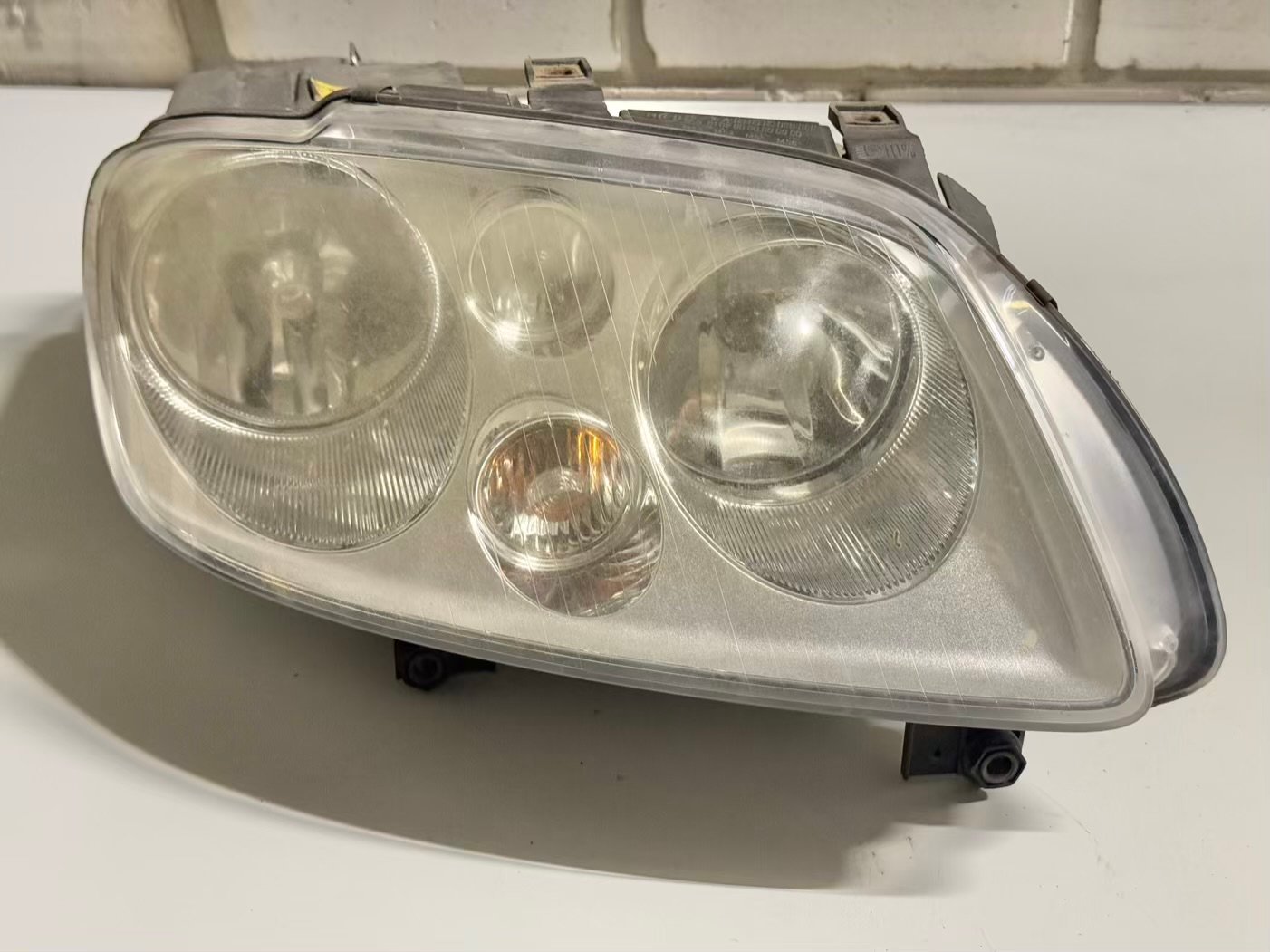 Scheinwerfer Frontscheinwerfer Rechts VW Touran 1.6 FSI Trend 1T1 2003 1T0941006