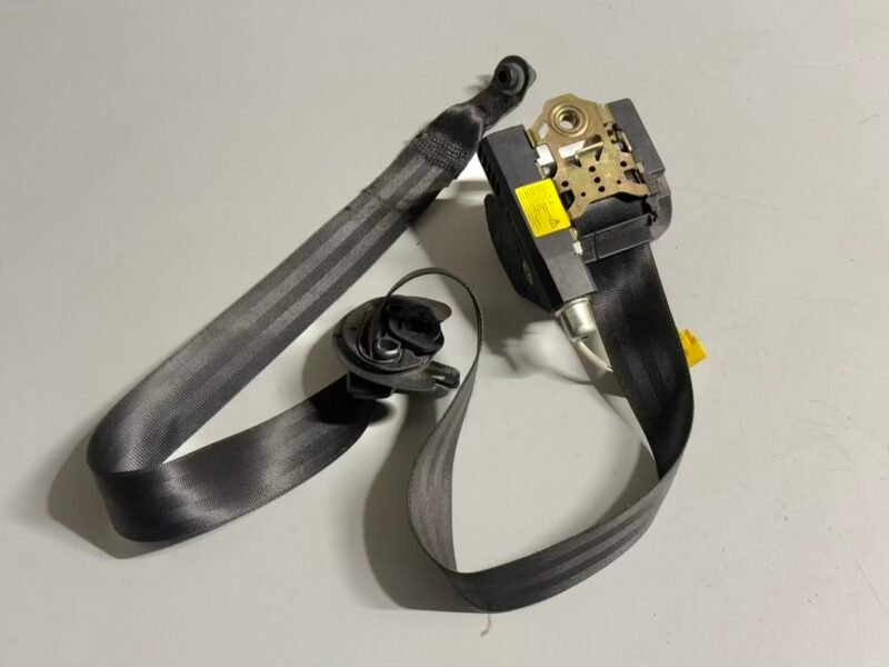 Sicherheitsgurt vorne links Fahrerseite VW Touran 1.6 FSI 1T1 2003 1T1857705A