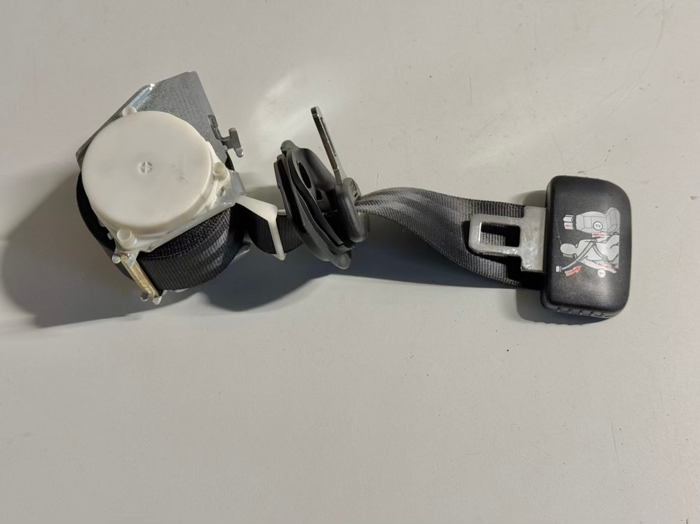 Sicherheitsgurt 3 Reihe hinten Rechts VW Touran 1.6 FSI 1T1 2003 1T0857738B