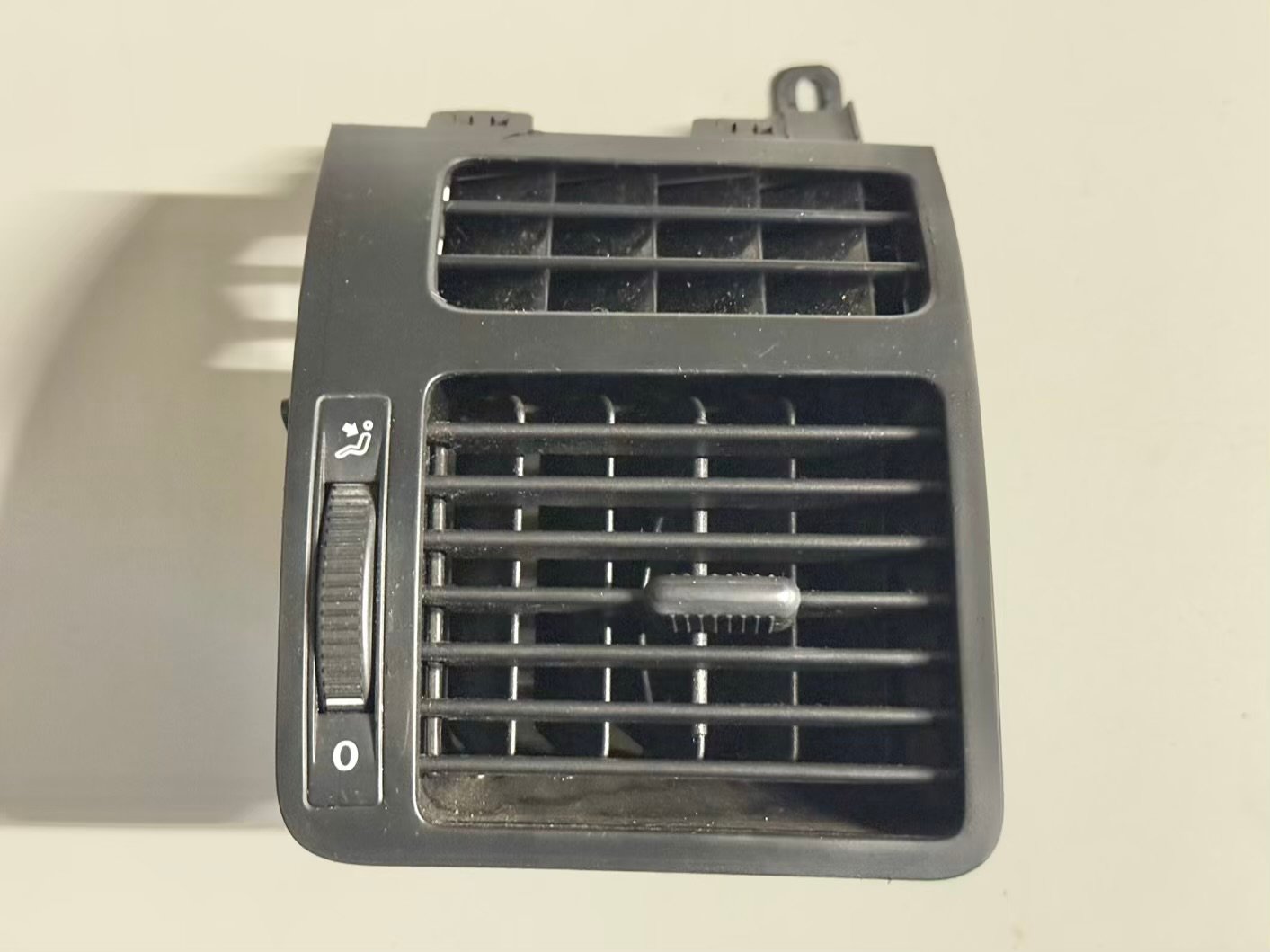 Luftdüse Lüftungsgitter vorne rechts VW Touran 1.6 FSI 1T1 2003 1T0819704A