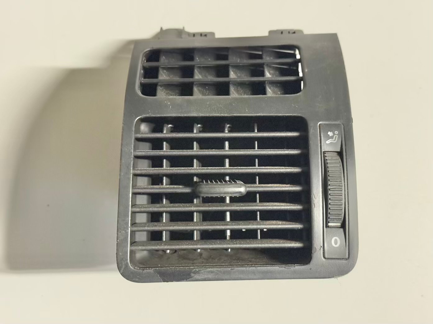 Luftdüse Lüftungsgitter vorne links VW Touran 1.6 FSI 1T1 2003 1T0819703A